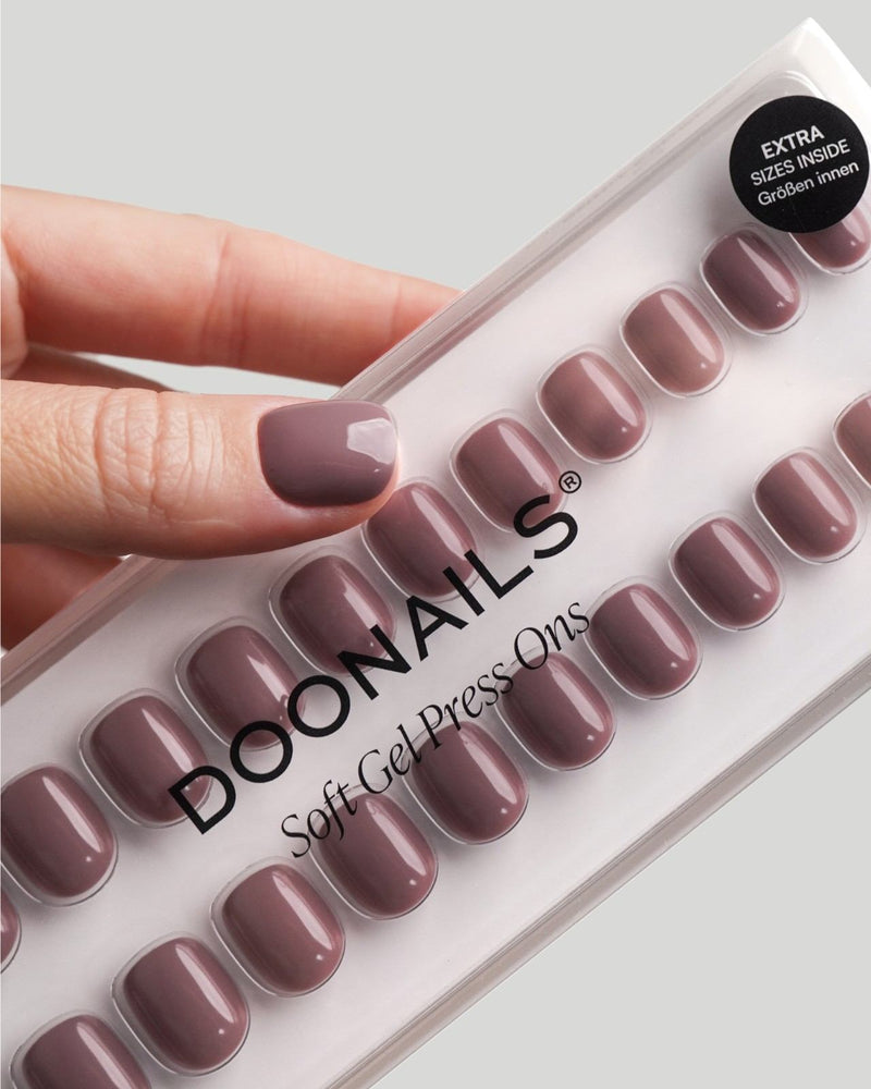 Silent Night Mauve Ultra Corte Quadrate Press Ons in Soft Gel