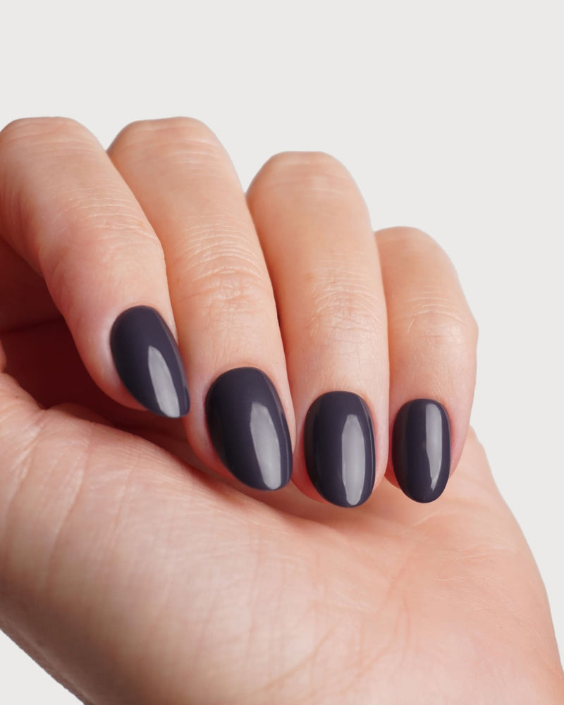 Press Ons in Soft Gel Stormy Grey Rotonde Corte - Doonails Italy