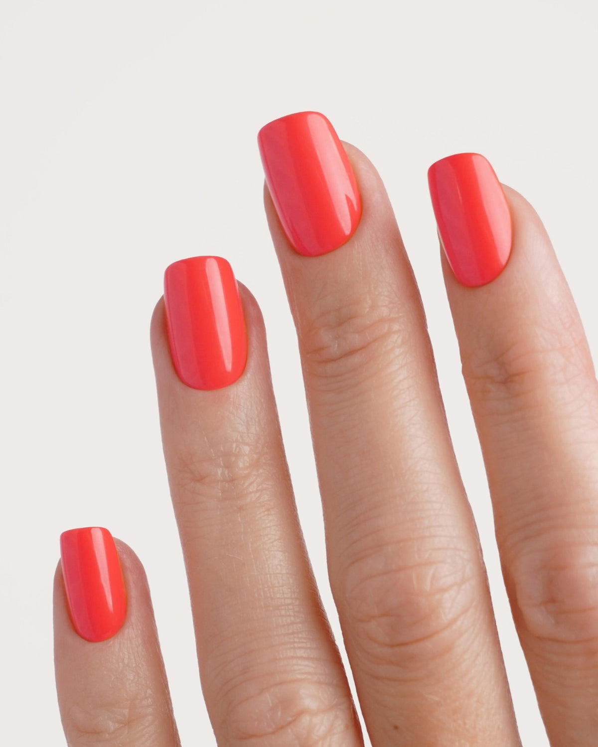 Sunset Coral Corte Quadrate Press Ons in Soft Gel