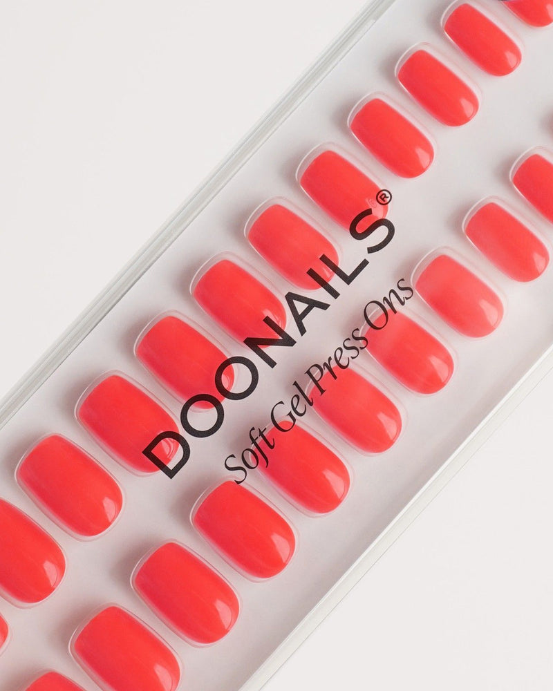 Press Ons in Soft Gel Sunset Coral Quadrate Corte - Doonails Italy