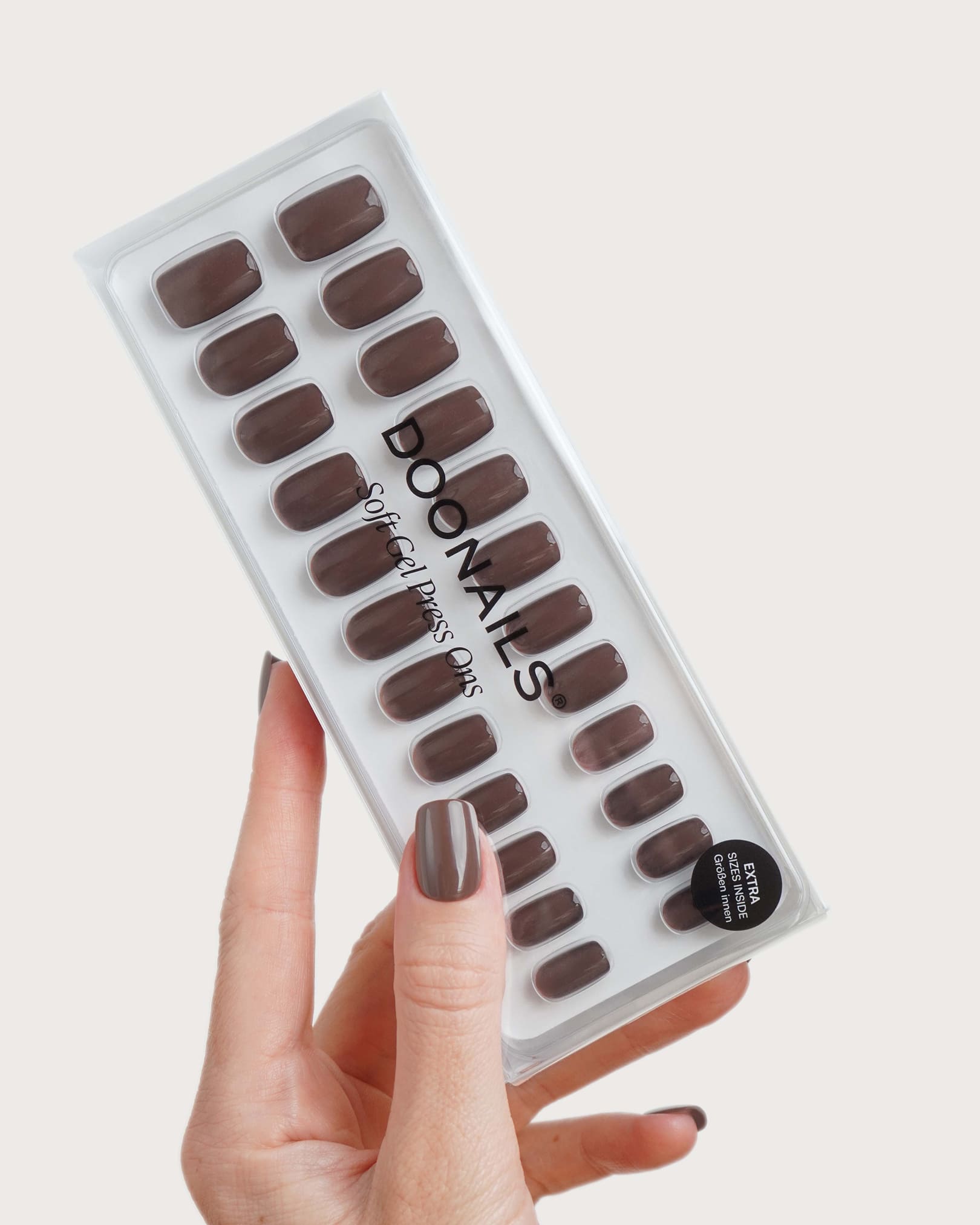 Truffle Corte Quadrate Press Ons in Soft Gel