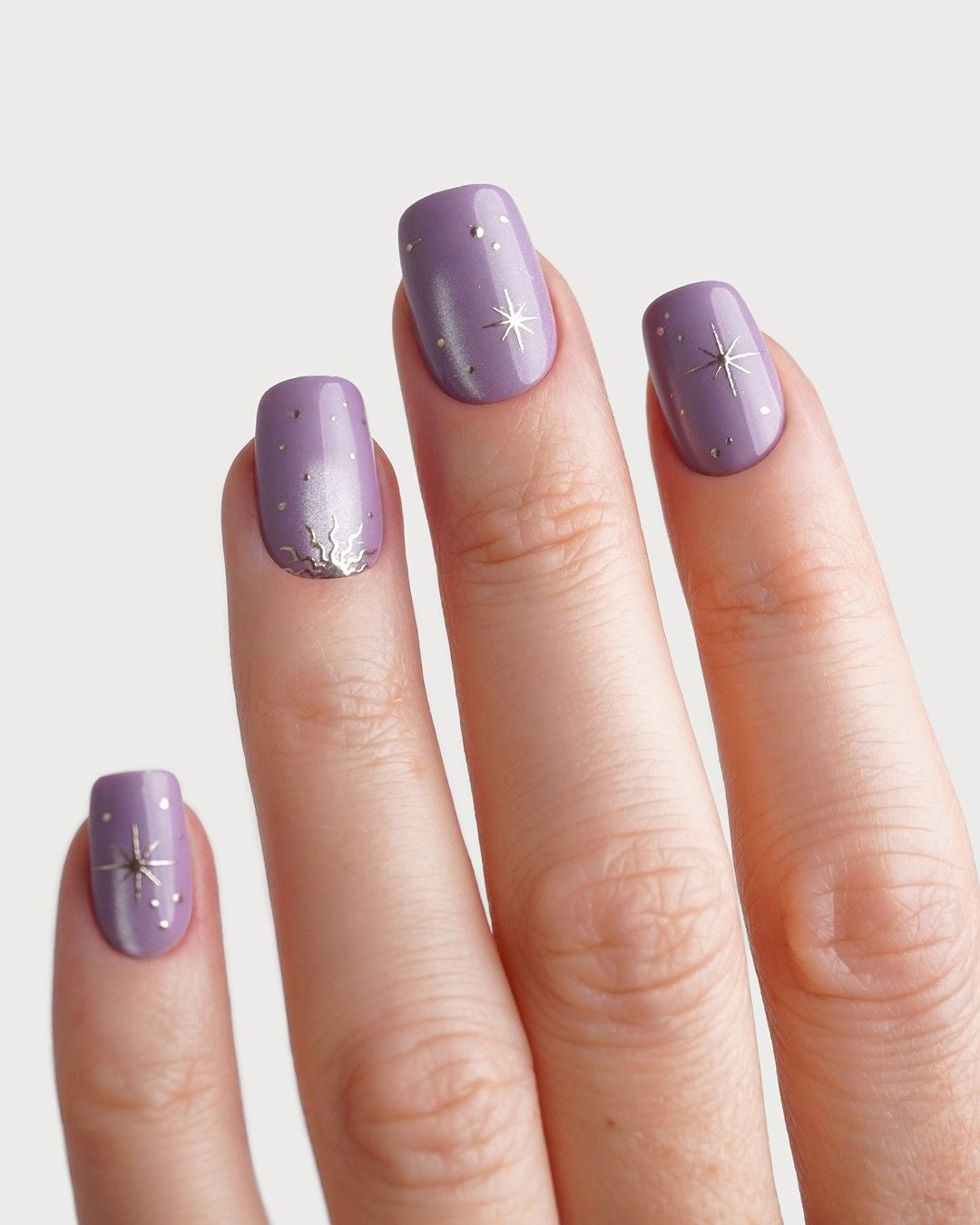 Violet Visions Corte Quadrate Press Ons in Soft Gel