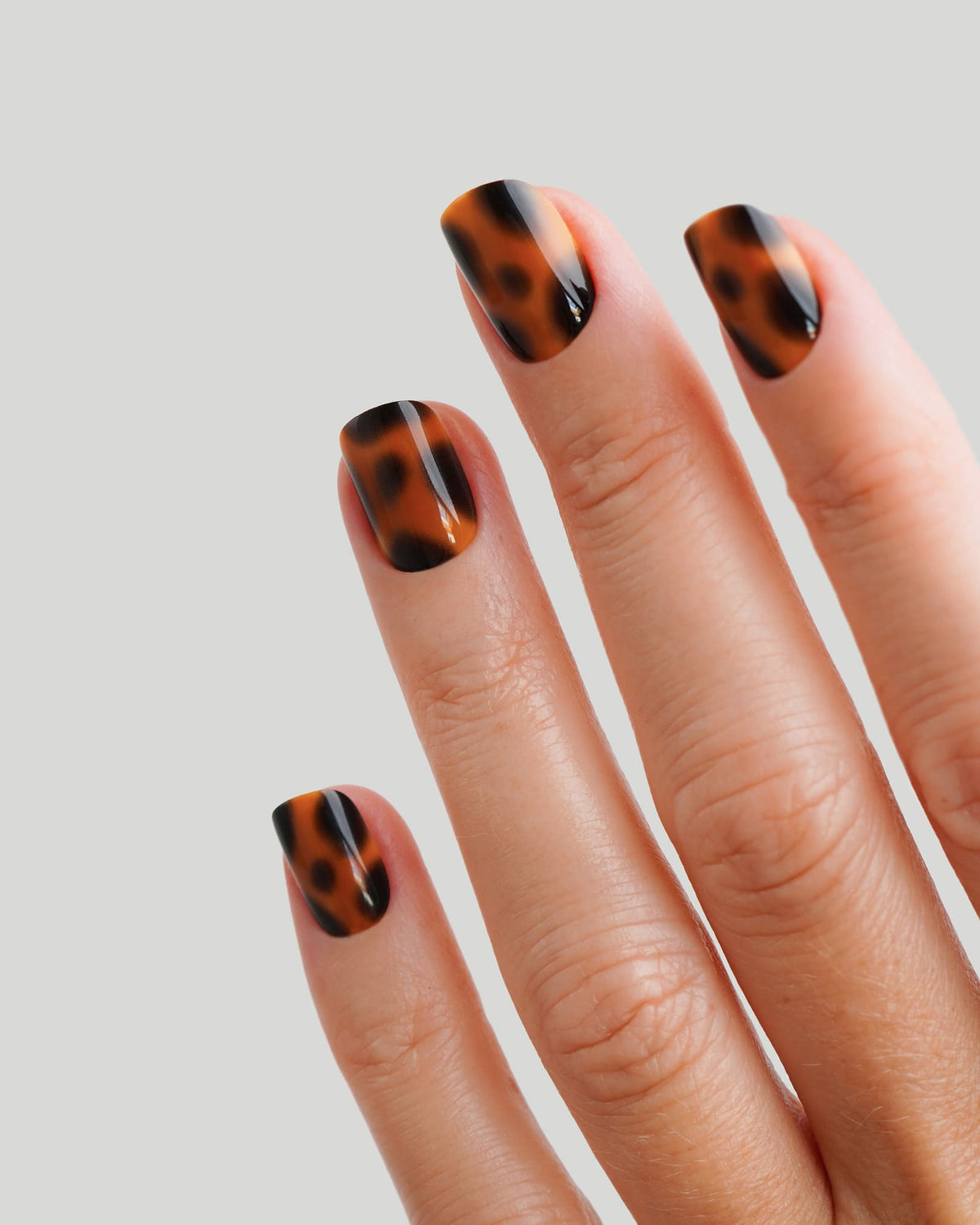 Wild Heart Extra Corte Quadrate Press Ons in Soft Gel