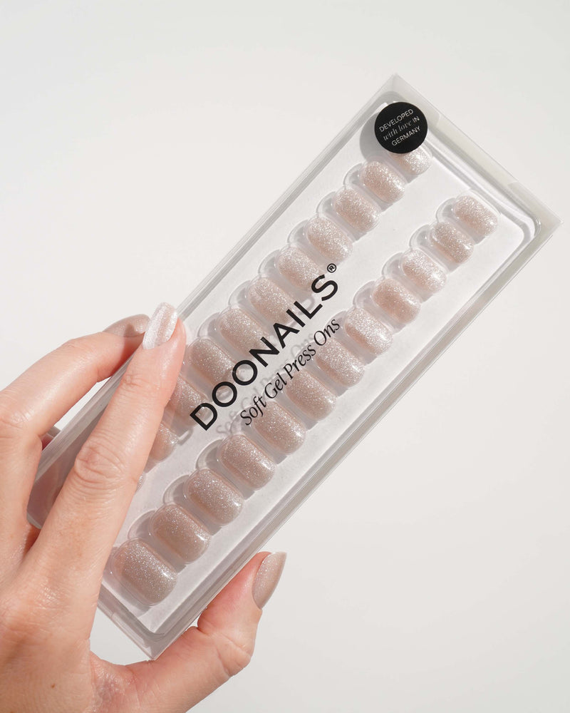 Press Ons in Soft Gel Champagne Cat Eye Quadrate Corte - Doonails Italy