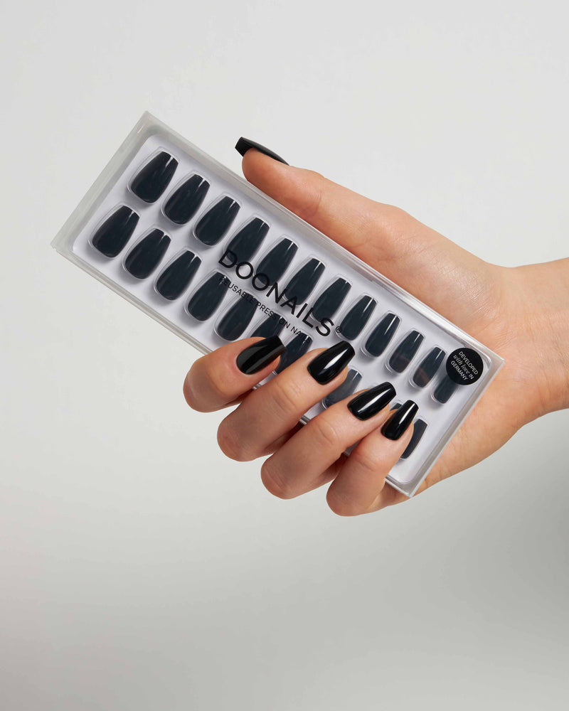 Press Ons in Soft Gel Dark Dream Coffin Corte - Doonails Italy