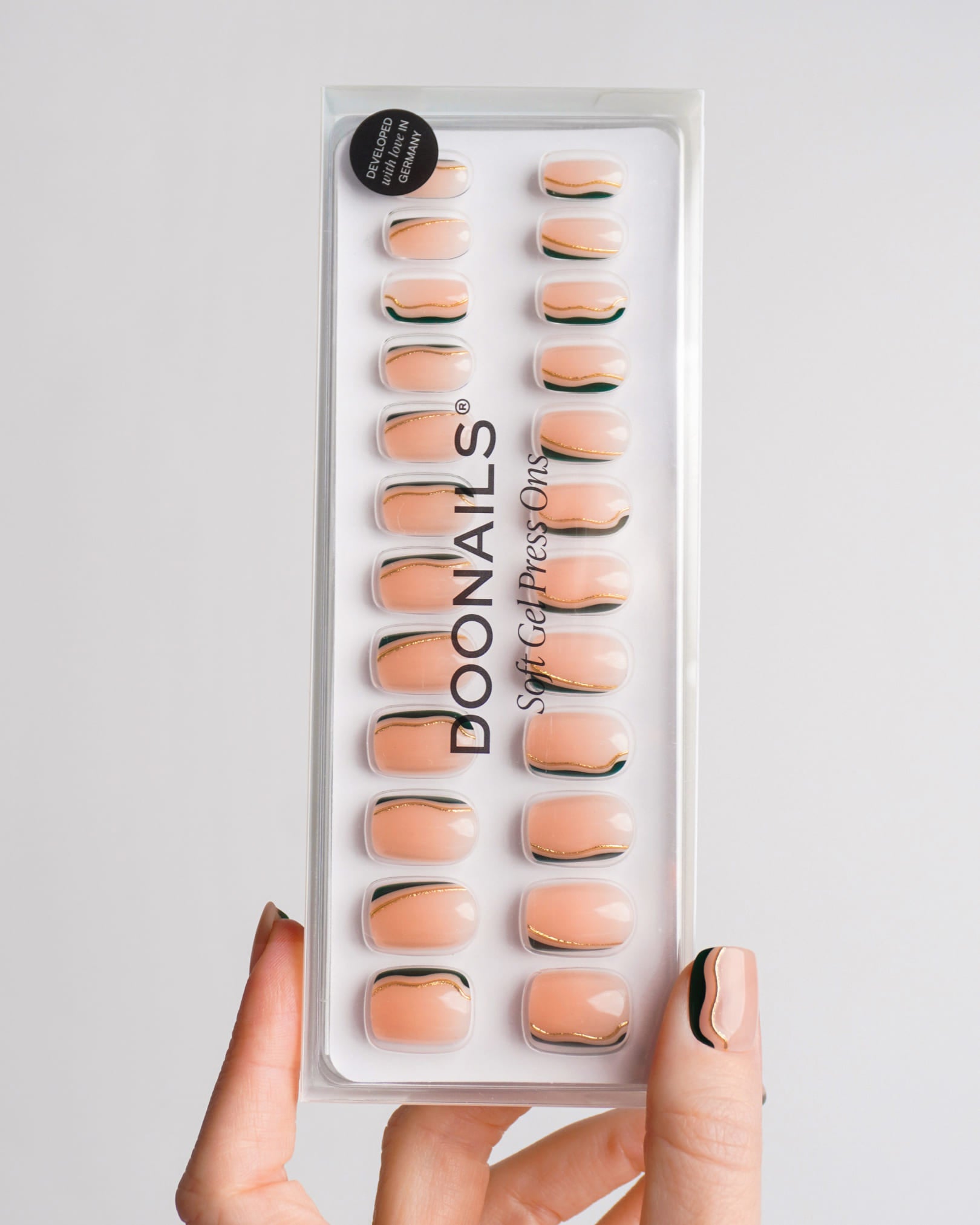 Press Ons in Soft Gel corto quadrato Gold Green Slate Swirl