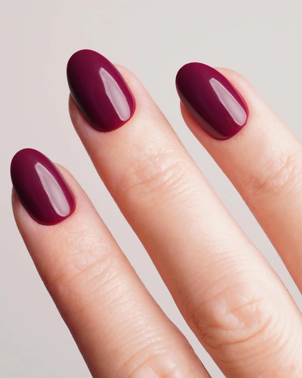 Into You Corte Rotonde Press Ons in Soft Gel