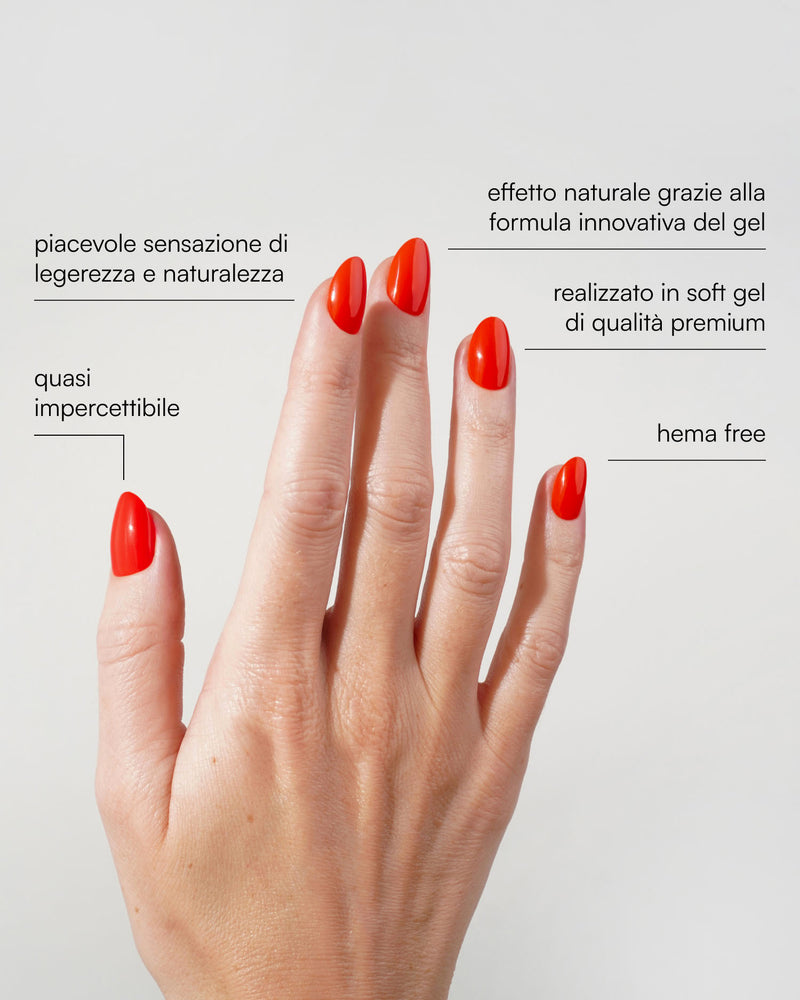 Press Ons in Soft Gel On Fire Rotonde Corte - Doonails Italy