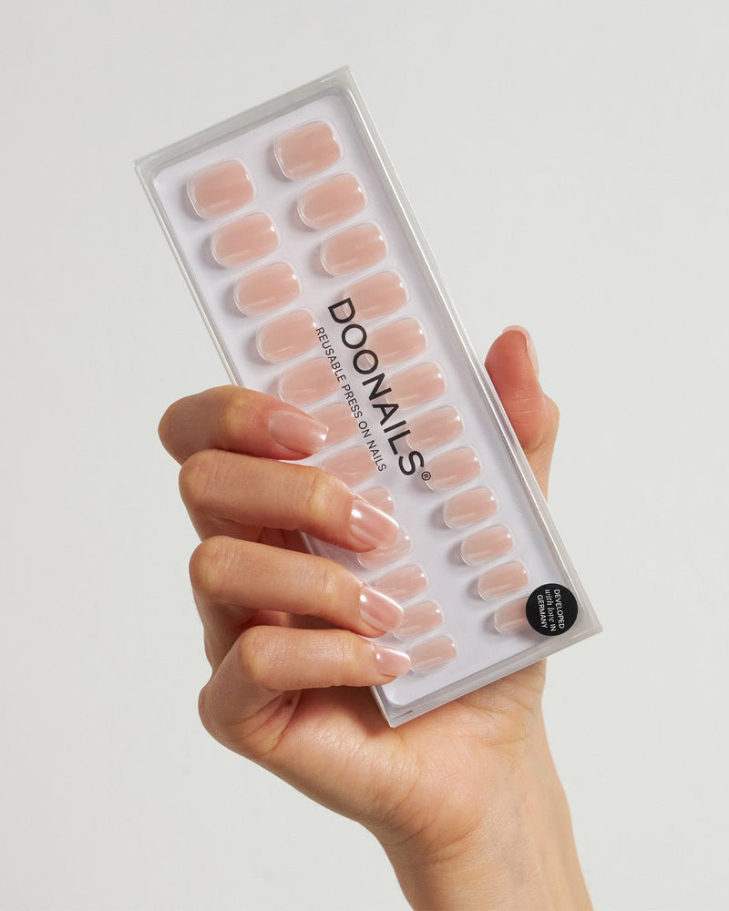 Press Ons in Soft Gel Prosecco Quadrate Corte - Doonails Italy