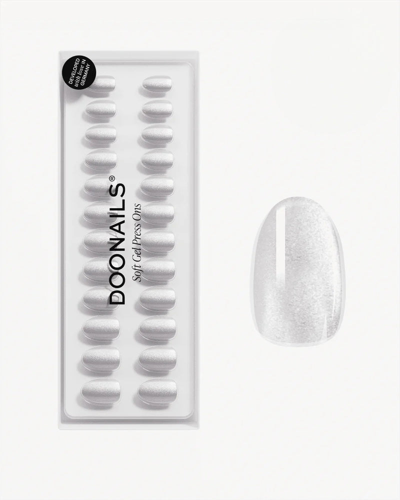 Press Ons in Soft Gel White Cat Eye Rotondo Corte - Doonails Italy