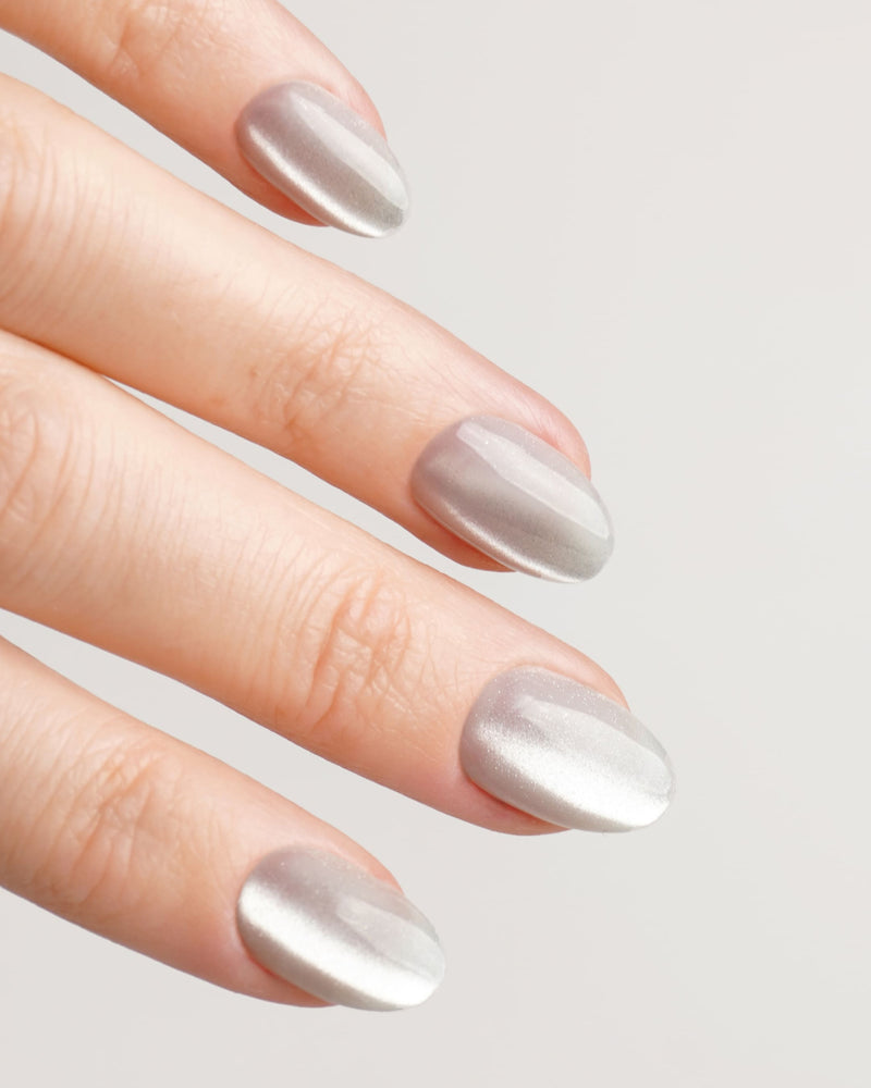 Press Ons in Soft Gel White Cat Eye Rotondo Corte - Doonails Italy