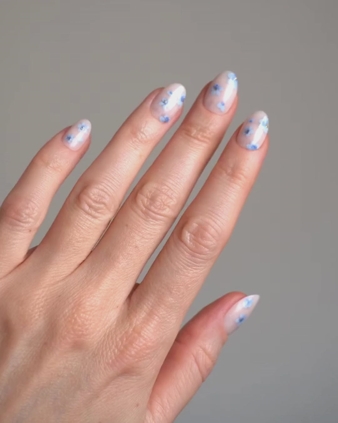 Edizione Limitata Blossom Babe Corte Rotonde Press Ons in Soft Gel