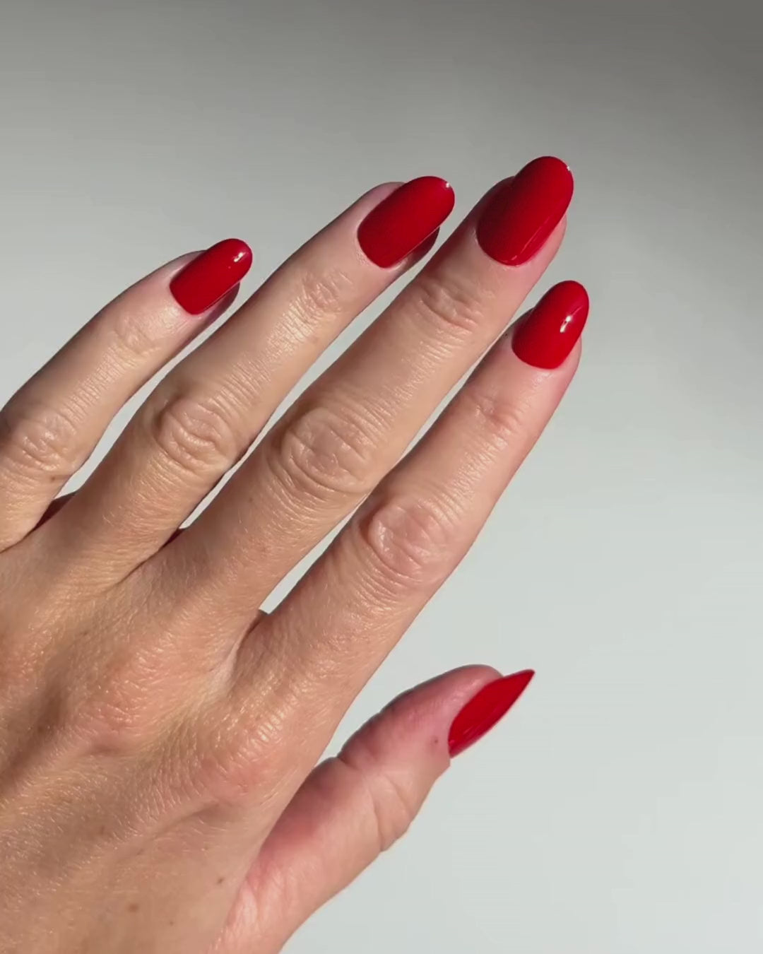 Rose Red Medie Rotonde Press Ons in Soft Gel