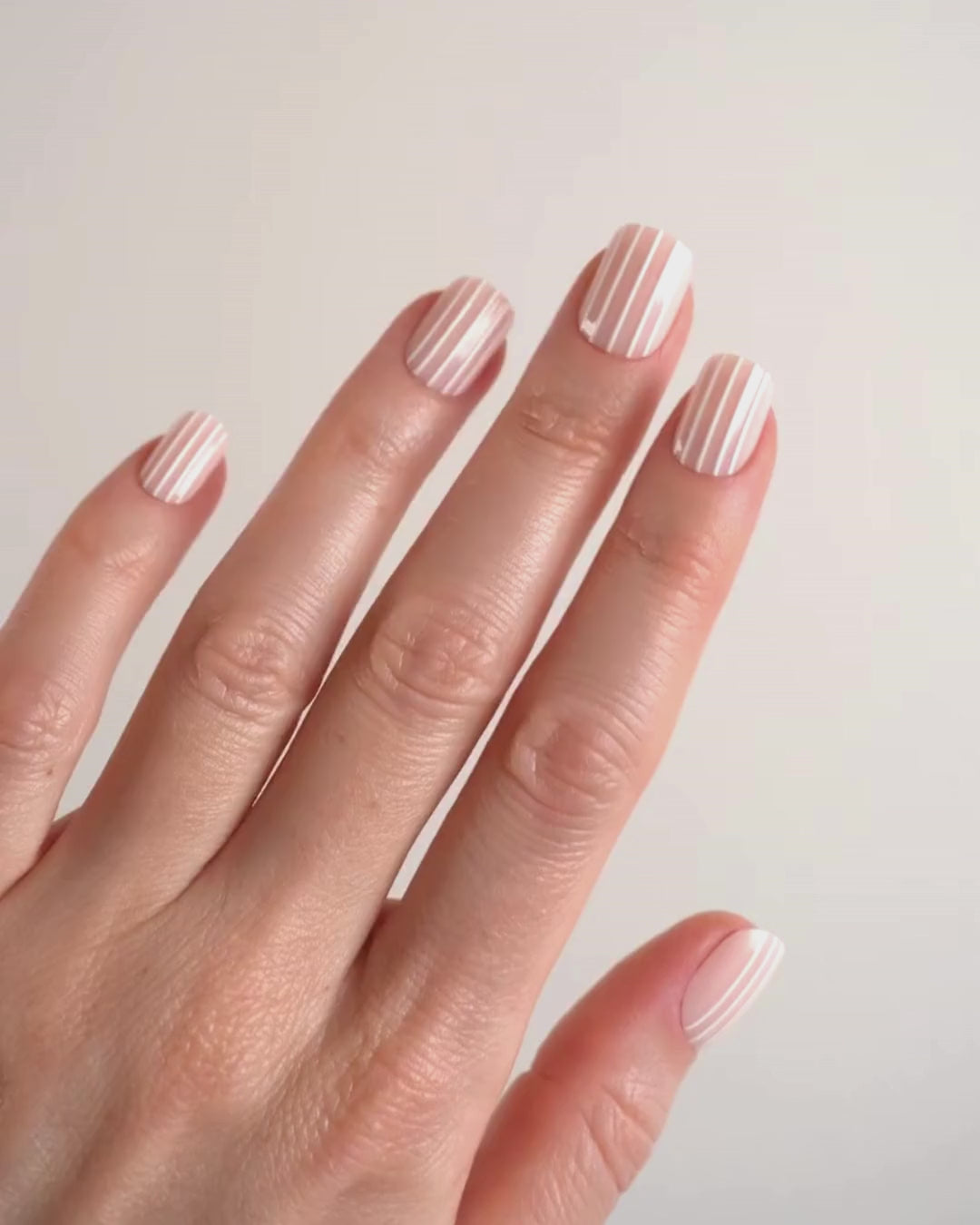 Edizione Limitata Strawberry Stripes Extra Corte Quadrate Press Ons in Soft Gel
