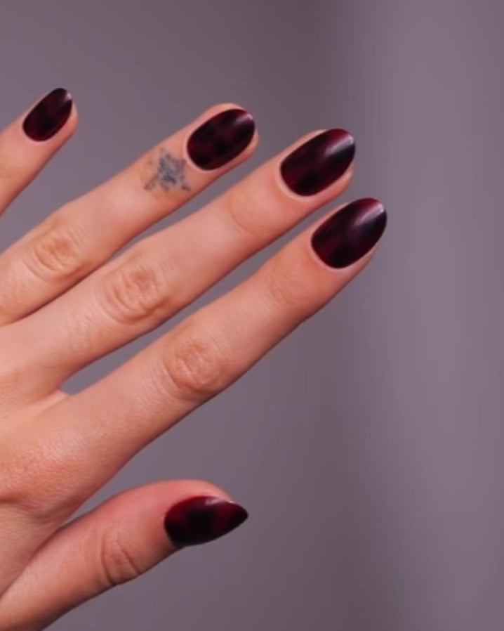Edizione Limitata Red Mosaic Amber Corte Rotonde Press Ons in Soft Gel