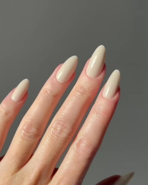 Vanilla Medium Almond Soft Gel Press Ons - Italy