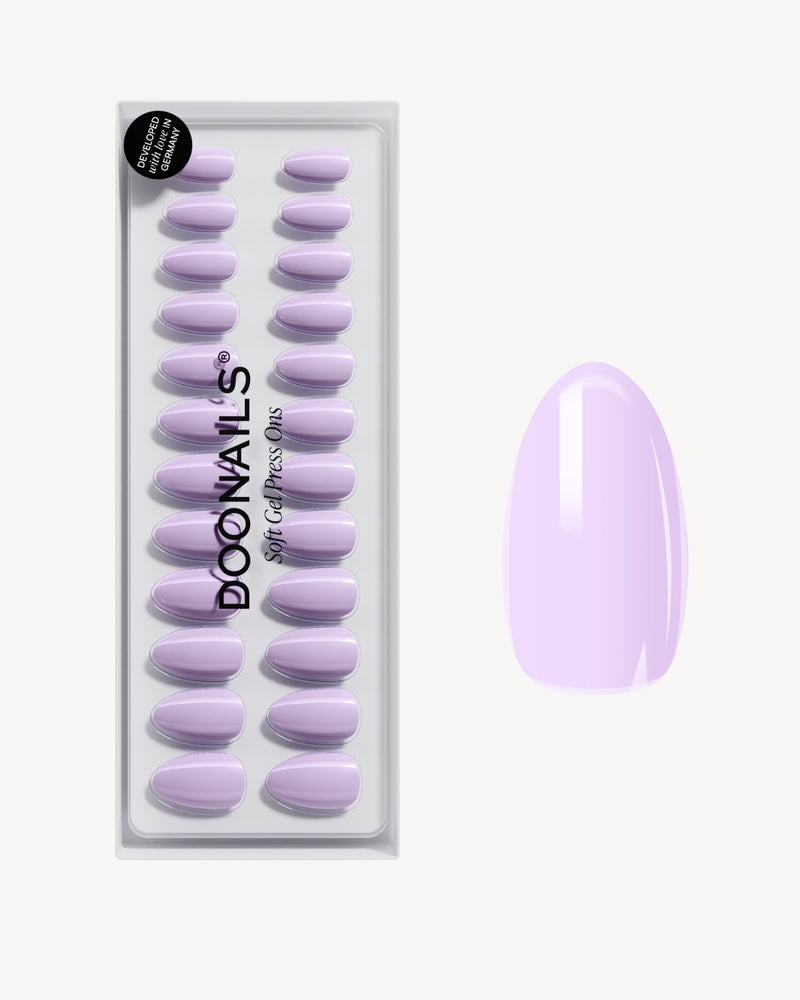 Press Ons in Soft Gel Lavender Mist Mandorla Corte - Doonails Italy