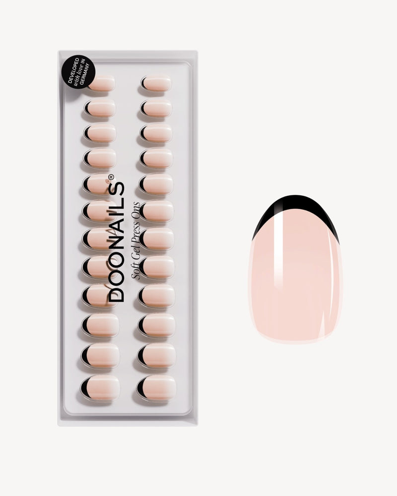 Press Ons in Soft Gel Black French Rotonde Corte - Doonails Italy