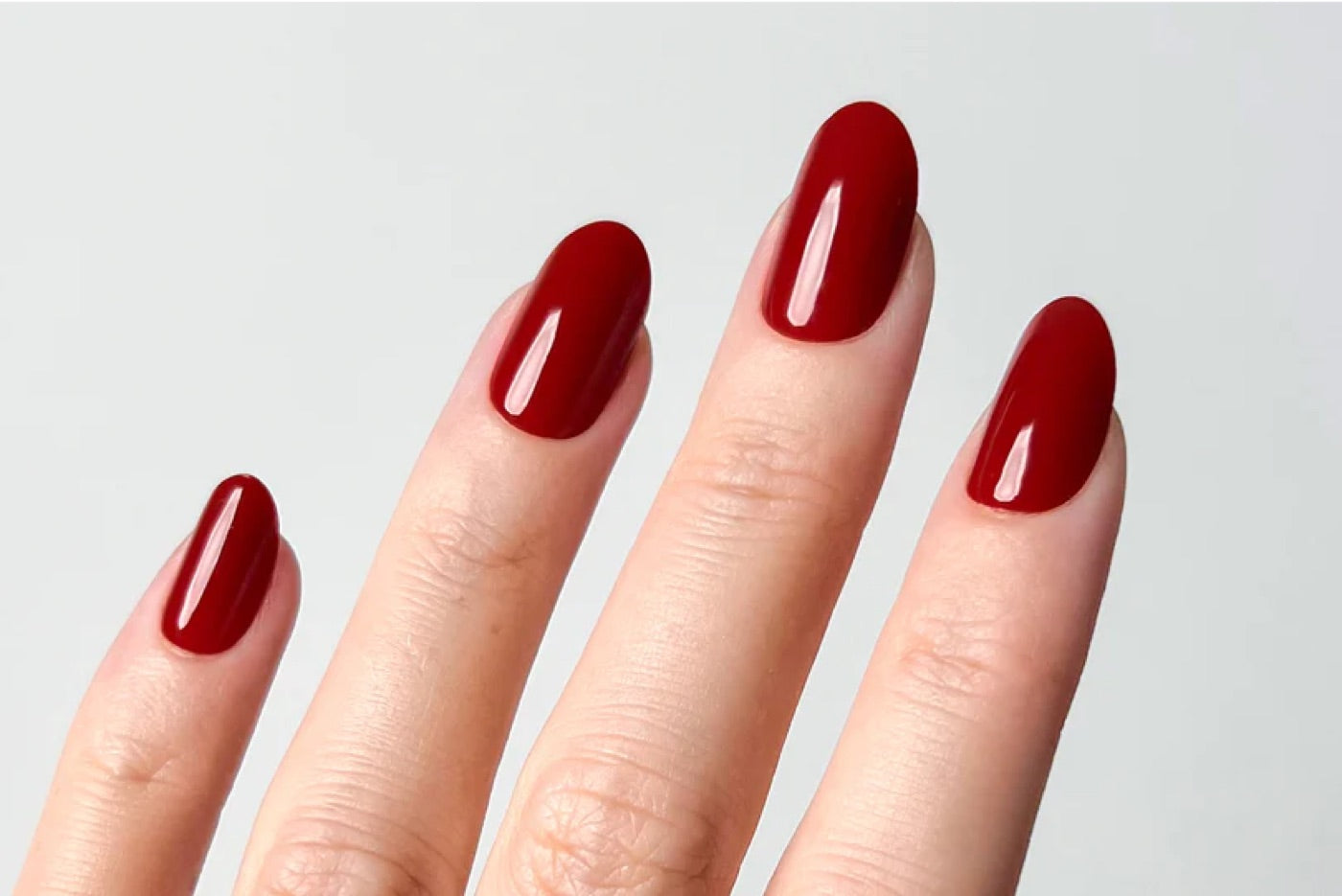 Manicure rossa